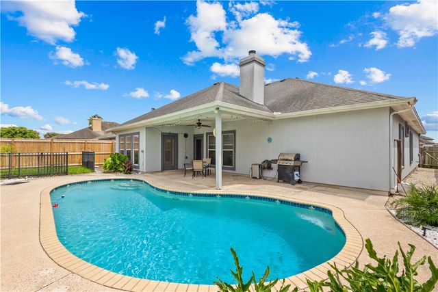6026 Bobtail Dr, Corpus Christi, TX 78414