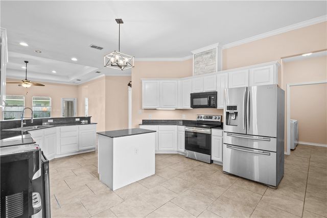 6026 Bobtail Dr, Corpus Christi, TX 78414