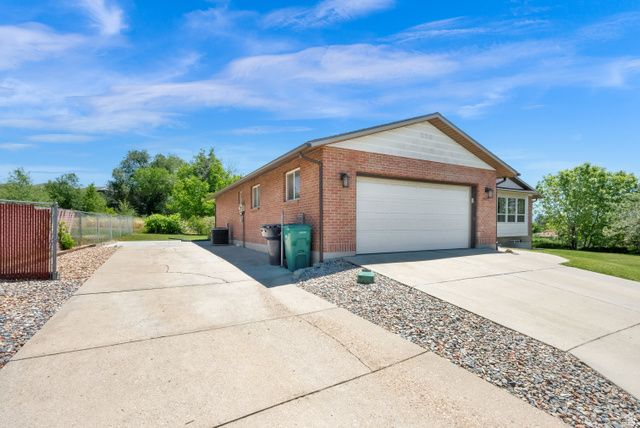 2902 N 725 W, Layton, UT 84041