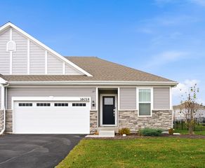 16014 S Crossing Drive, Plainfield, IL 60586