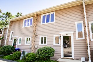 590 Green Bay Road, Glencoe, IL 60022