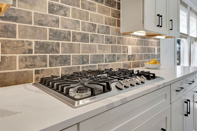 1016 Pine Creek Dr, Arrington, TN 37014