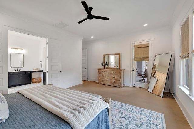 1016 Pine Creek Dr, Arrington, TN 37014