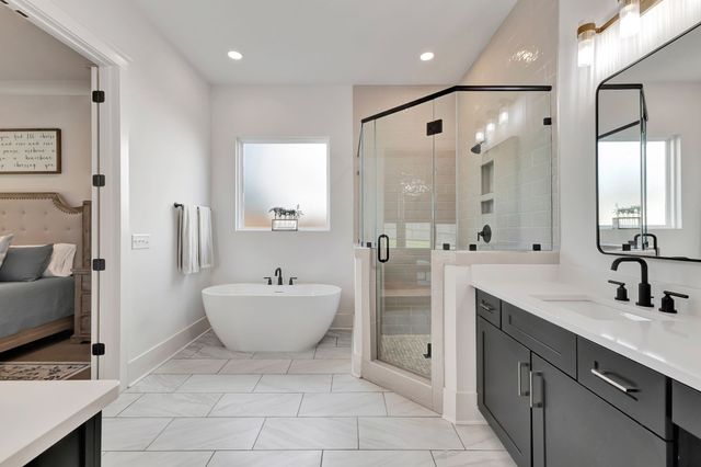 1016 Pine Creek Dr, Arrington, TN 37014