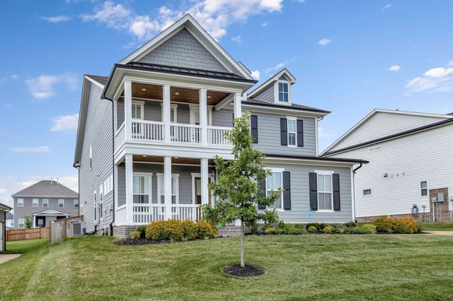 1016 Pine Creek Dr, Arrington, TN 37014