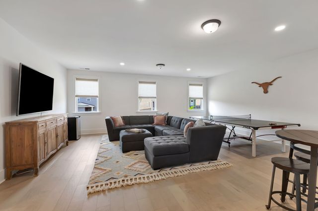 1016 Pine Creek Dr, Arrington, TN 37014