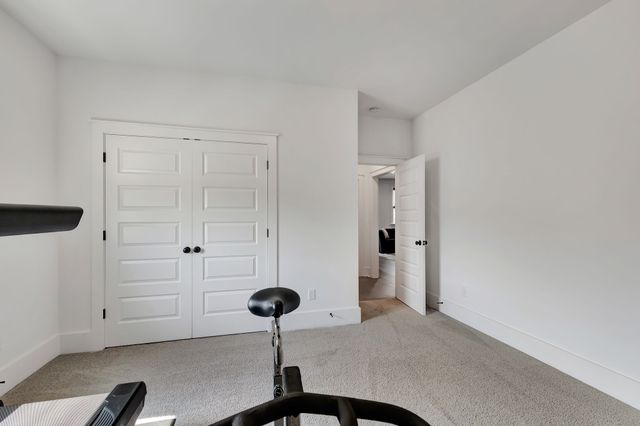 1016 Pine Creek Dr, Arrington, TN 37014