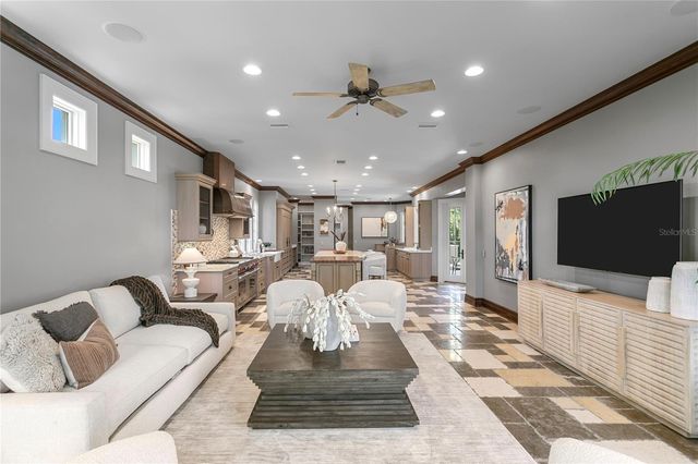 401 SNELL ISLE BOULEVARD NE, St Petersburg, FL 33704