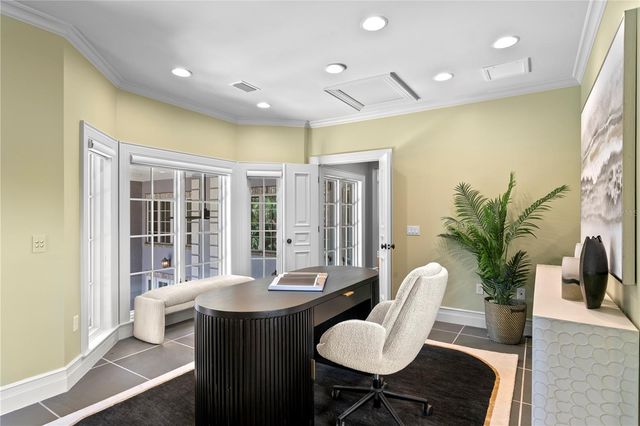 401 SNELL ISLE BOULEVARD NE, St Petersburg, FL 33704