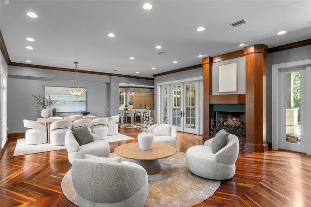 401 SNELL ISLE BOULEVARD NE, St Petersburg, FL 33704