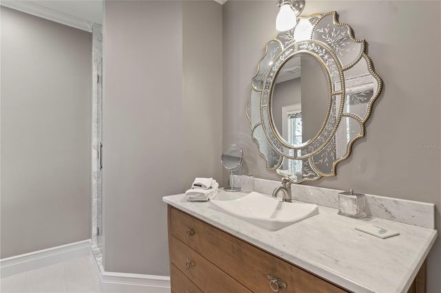 401 SNELL ISLE BOULEVARD NE, St Petersburg, FL 33704