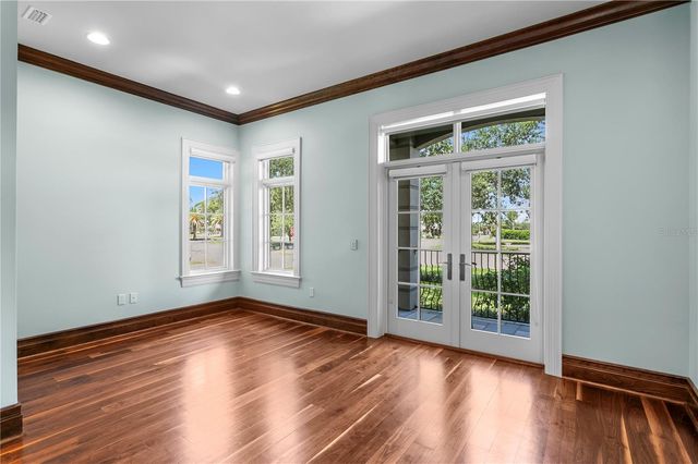 401 SNELL ISLE BOULEVARD NE, St Petersburg, FL 33704