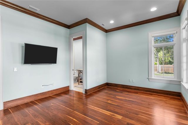 401 SNELL ISLE BOULEVARD NE, St Petersburg, FL 33704