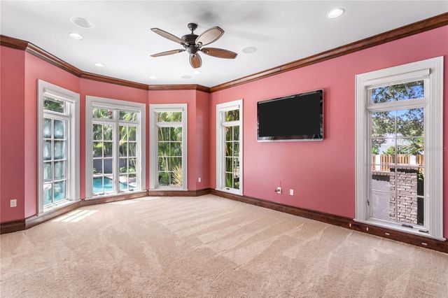 401 SNELL ISLE BOULEVARD NE, St Petersburg, FL 33704