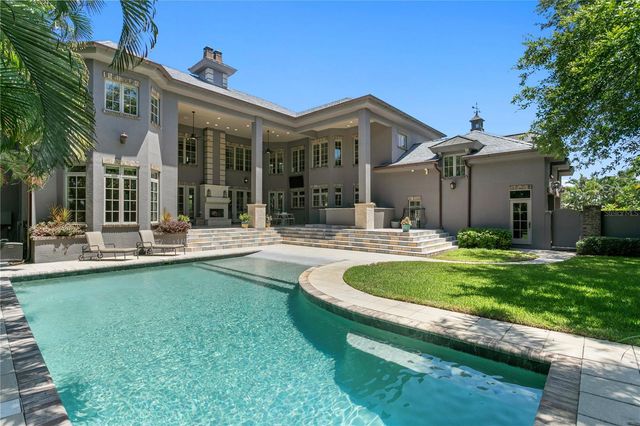 401 SNELL ISLE BOULEVARD NE, St Petersburg, FL 33704