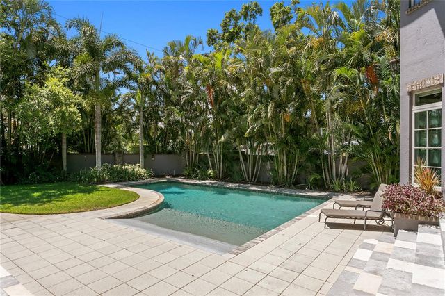 401 SNELL ISLE BOULEVARD NE, St Petersburg, FL 33704