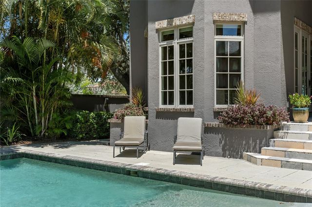 401 SNELL ISLE BOULEVARD NE, St Petersburg, FL 33704