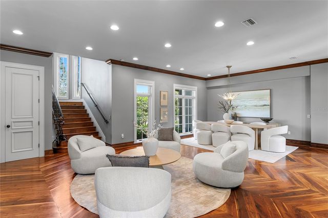 401 SNELL ISLE BOULEVARD NE, St Petersburg, FL 33704