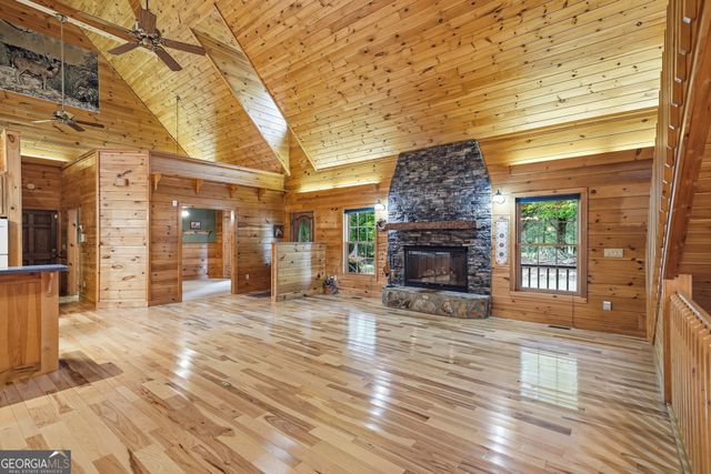 1347 Ivylog Drive, Blairsville, GA 30512