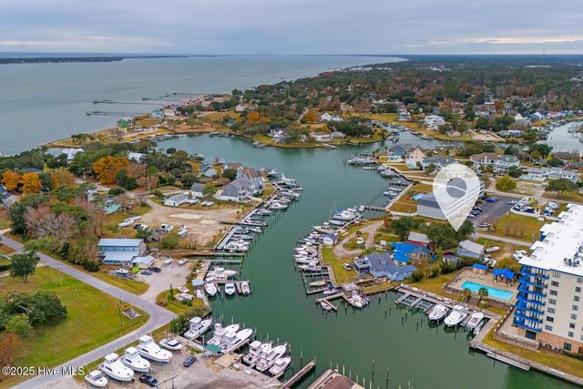 113 Lake Avenue, Morehead City, NC 28557