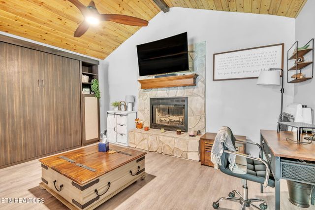 5963 New River Hwy, Briceville, TN 37710