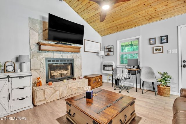 5963 New River Hwy, Briceville, TN 37710