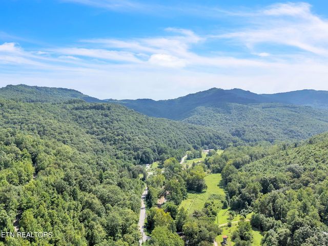 5963 New River Hwy, Briceville, TN 37710