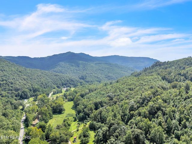 5963 New River Hwy, Briceville, TN 37710