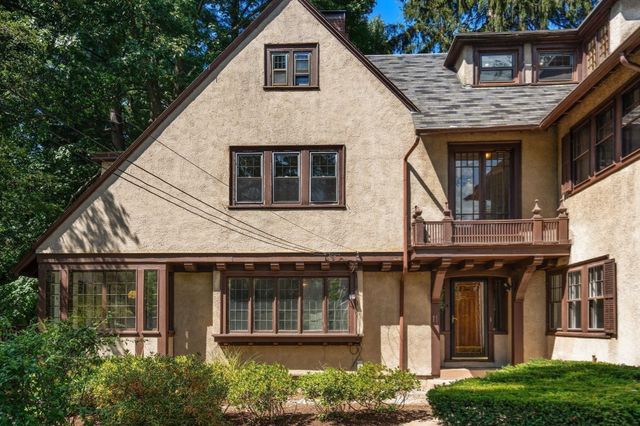 9-11 Hampden Street, Wellesley, MA 02482