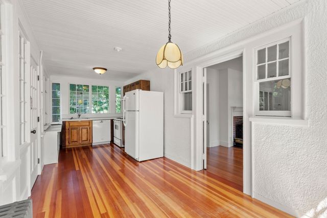 9-11 Hampden Street, Wellesley, MA 02482