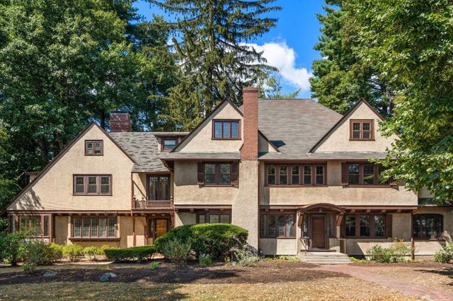 9-11 Hampden Street, Wellesley, MA 02482