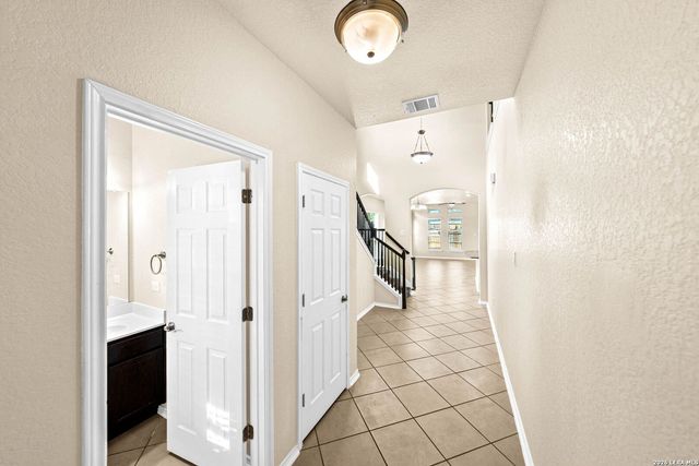 11723 Bricewood Hts, San Antonio, TX 78254