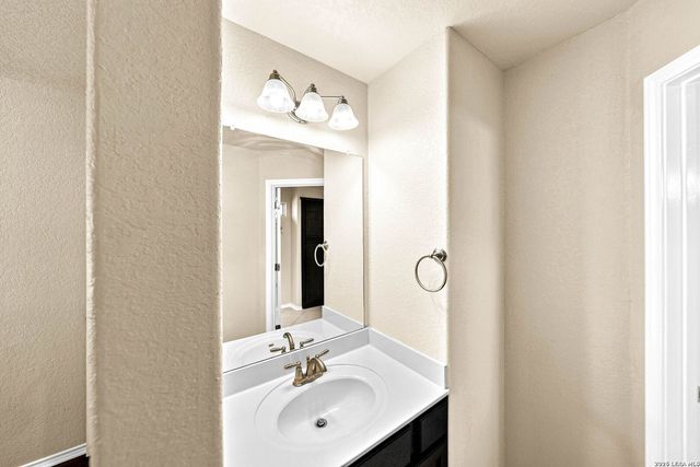 11723 Bricewood Hts, San Antonio, TX 78254