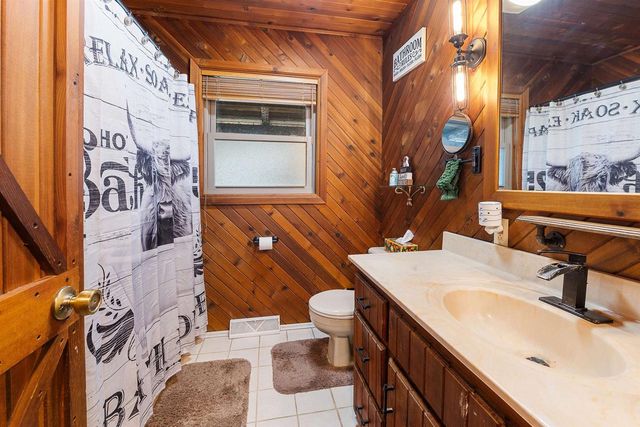 W8733 Niblick Road, Beaver Dam, WI 53916