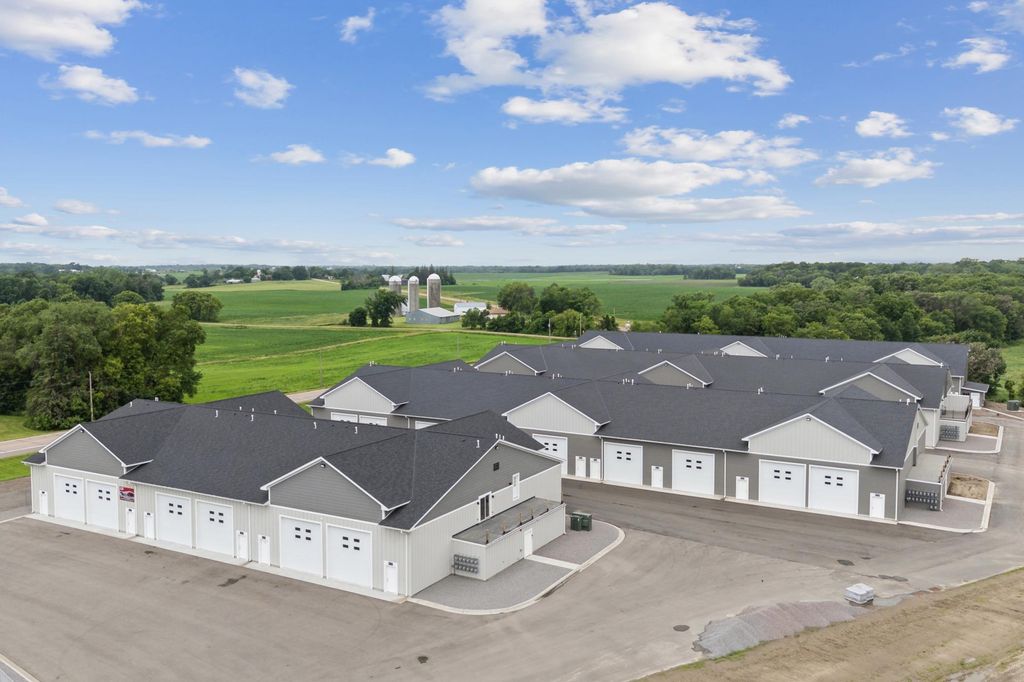 721 Industrial Boulevard E7, Watertown, MN 55388 — exterior