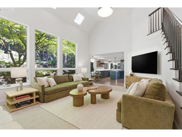 19125 35TH Pl, Lake Oswego, OR 97034