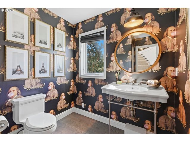 19125 35TH Pl, Lake Oswego, OR 97034