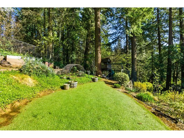 19125 35TH Pl, Lake Oswego, OR 97034