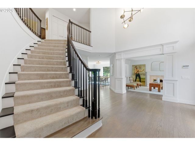 19125 35TH Pl, Lake Oswego, OR 97034