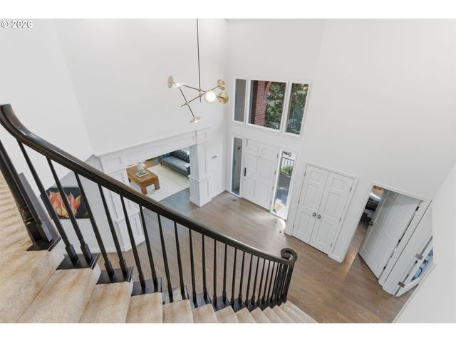 19125 35TH Pl, Lake Oswego, OR 97034