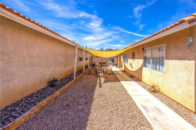 12441 Datewood, Victorville, CA 92395