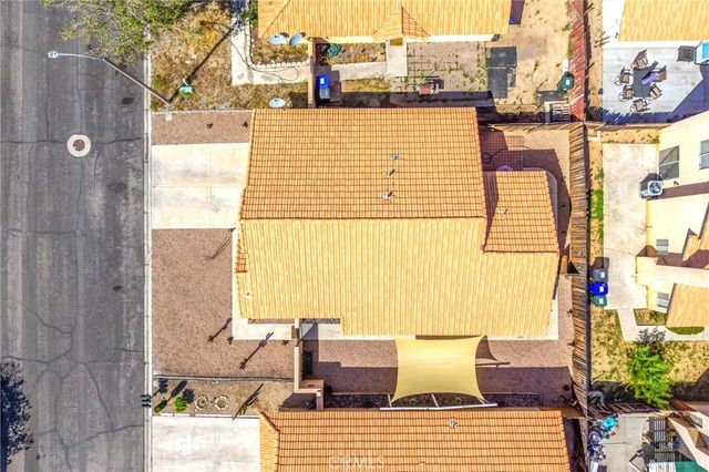 12441 Datewood, Victorville, CA 92395