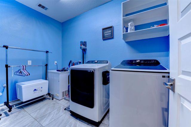 6242 Avon Landing Lane, Spring, TX 77379