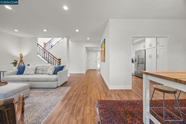 1924 Aspenridge Ct, Walnut Creek, CA 94597