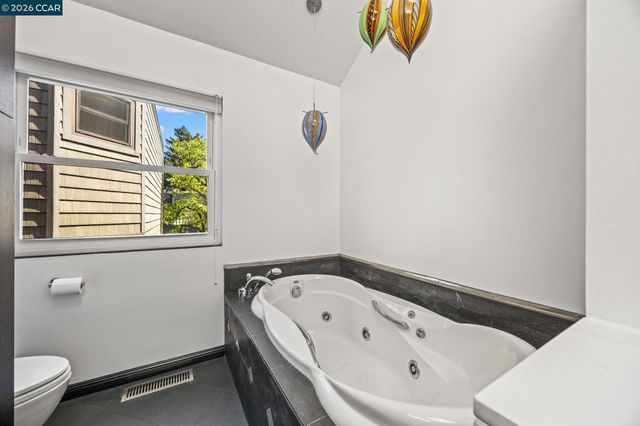 1924 Aspenridge Ct, Walnut Creek, CA 94597
