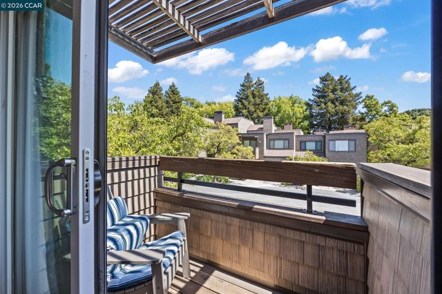 1924 Aspenridge Ct, Walnut Creek, CA 94597