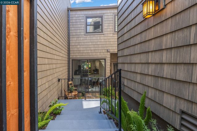 1924 Aspenridge Ct, Walnut Creek, CA 94597