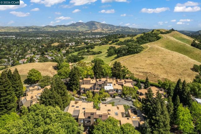 1924 Aspenridge Ct, Walnut Creek, CA 94597