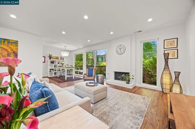 1924 Aspenridge Ct, Walnut Creek, CA 94597