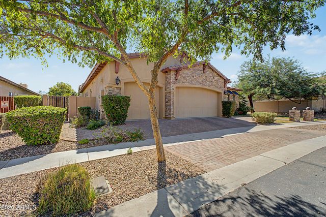 3238 E MOUNTAIN VILLAGE Circle, Phoenix, AZ 85042